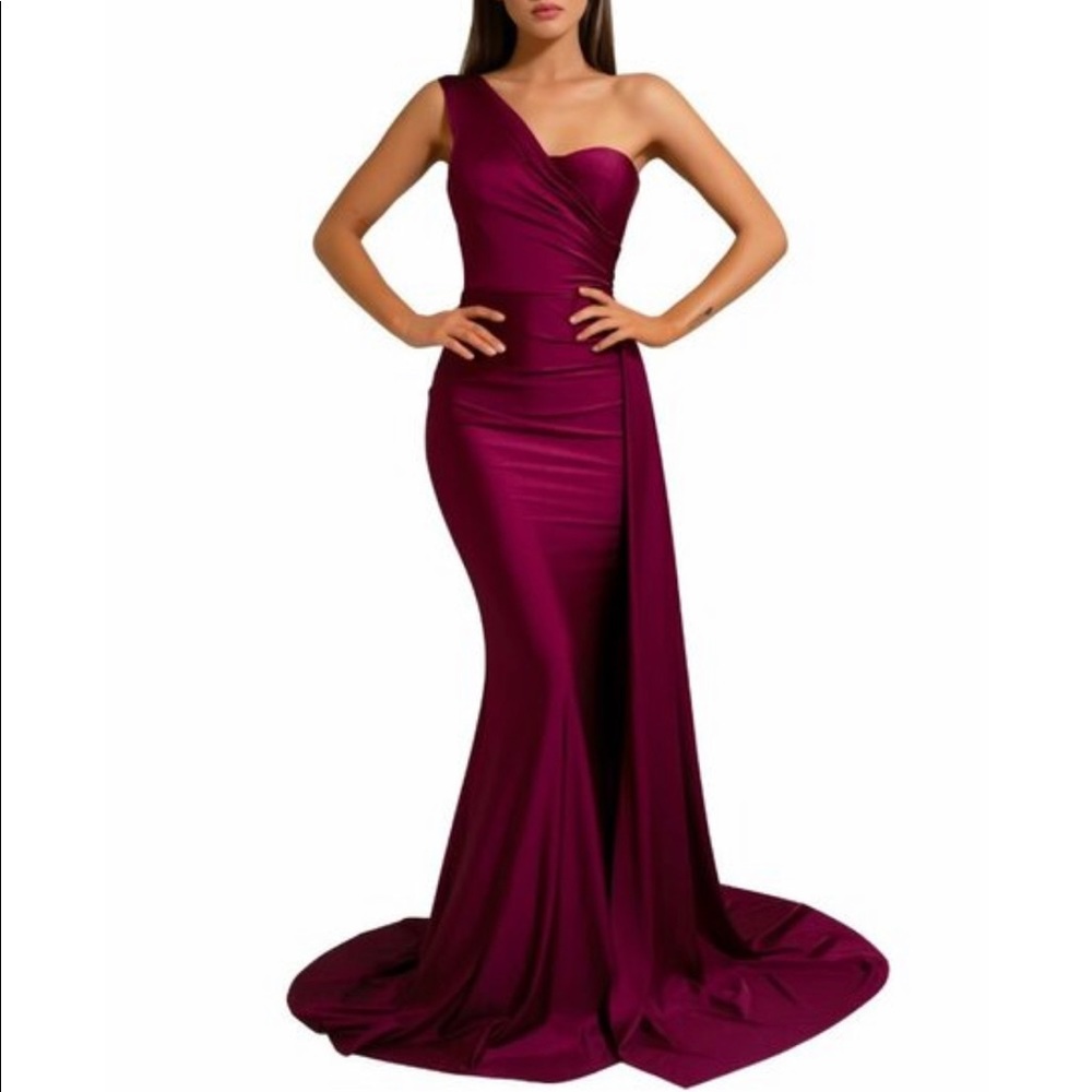 New with tags Porsche and Scarlett dress in plum size 6